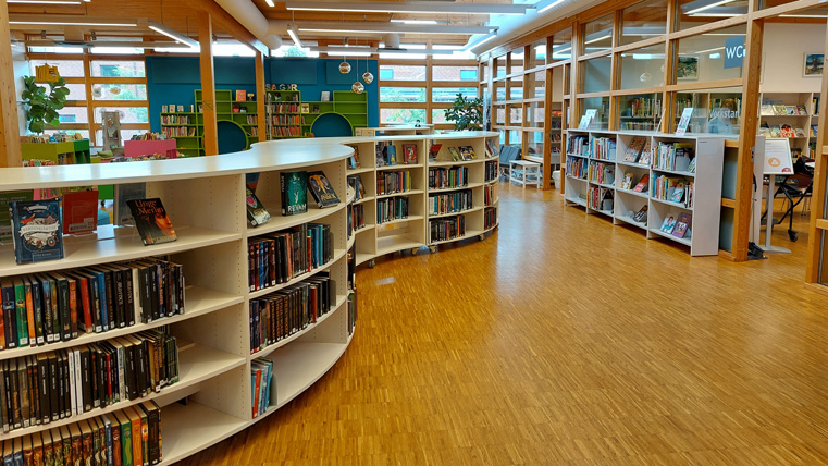 Bokhyllor på Ystad bibliotek